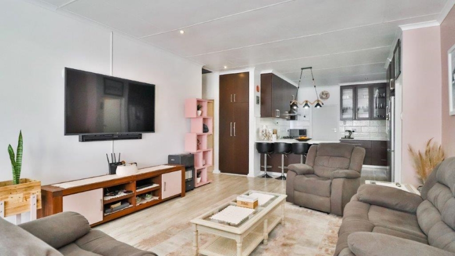 3 Bedroom Property for Sale in Bayview Western Cape